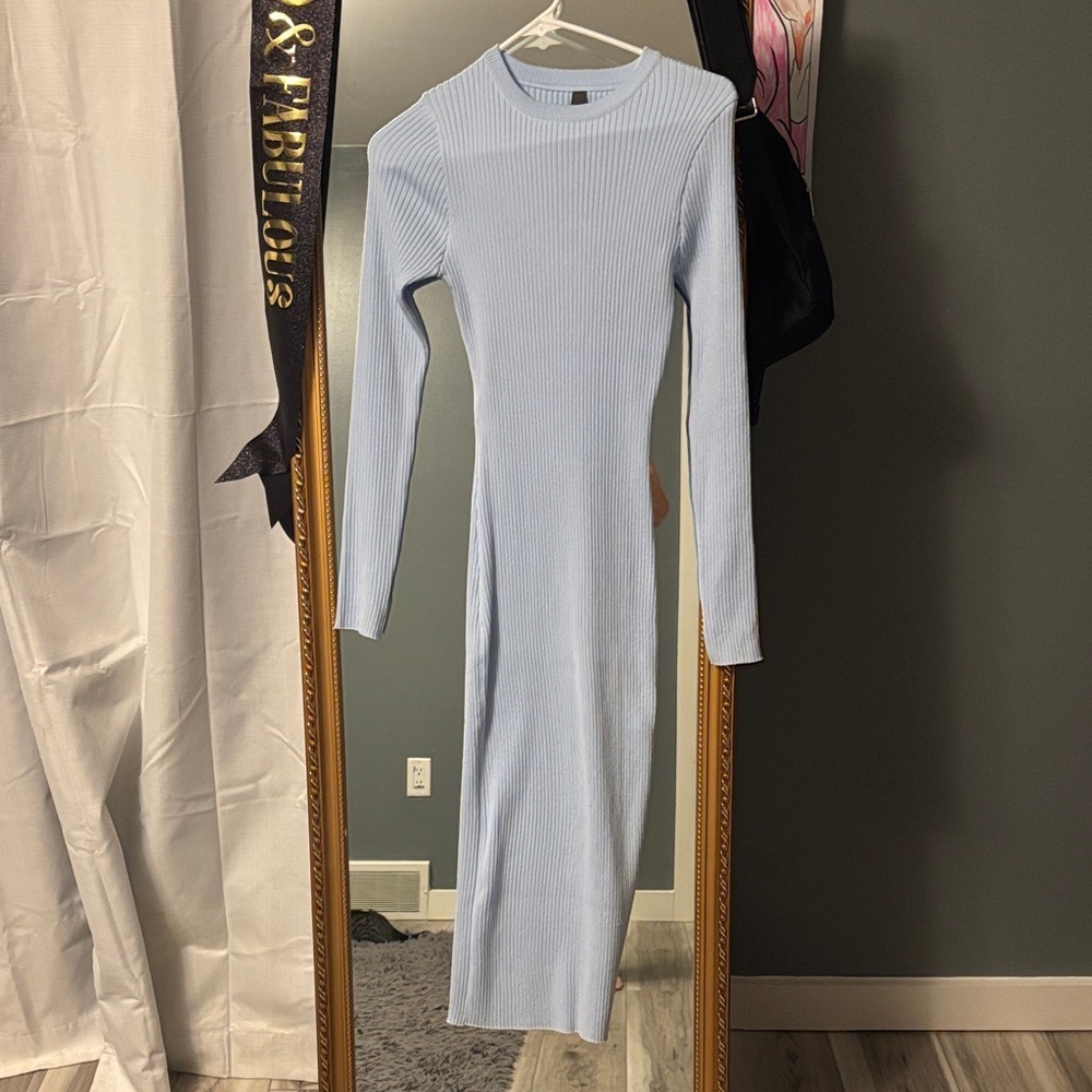 NWOT Alya Light Blue Long Sleeve Ribbed Dress